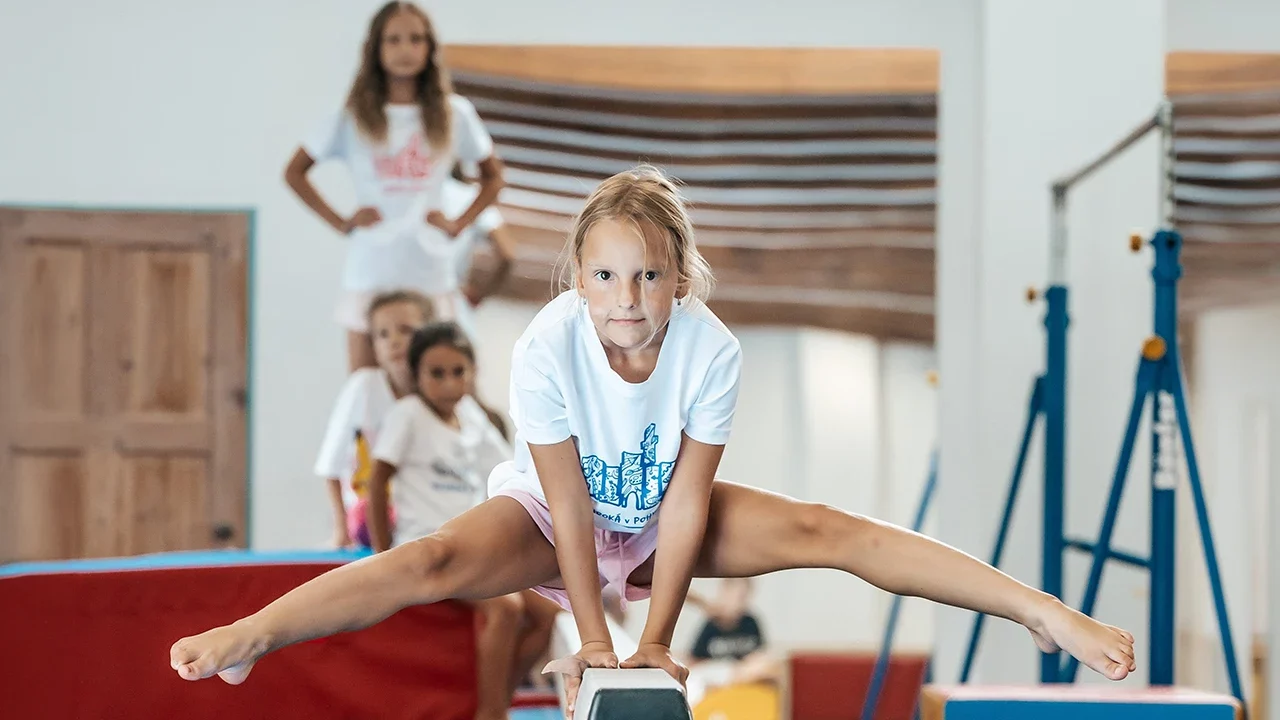 ZŠ Nerudova – celoroční kurz gymnastiky na ZŠ Nerudova